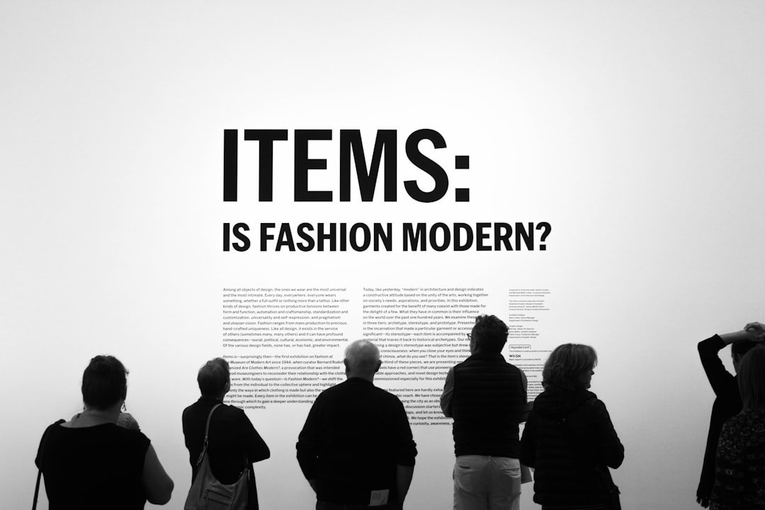 Audience behavior in fashion: why the platform changes the content - Instagram Reels vs TikTok